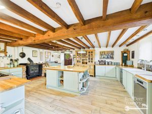 Kitchen- click for photo gallery